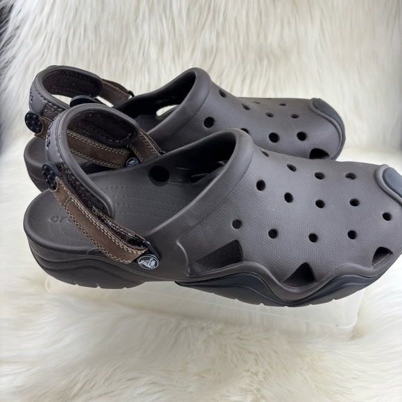 CROCS Dual-Tone Clogs - Picture 5 of 10